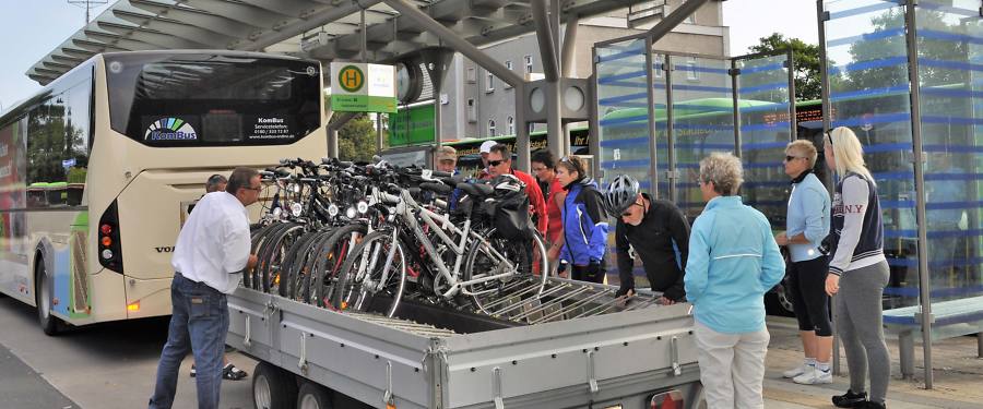 Fahrradbus Header-Fahrradbus-mit-Gepaecktraeger