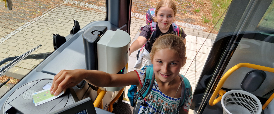 Kinder bezahlen im KomBus Bus